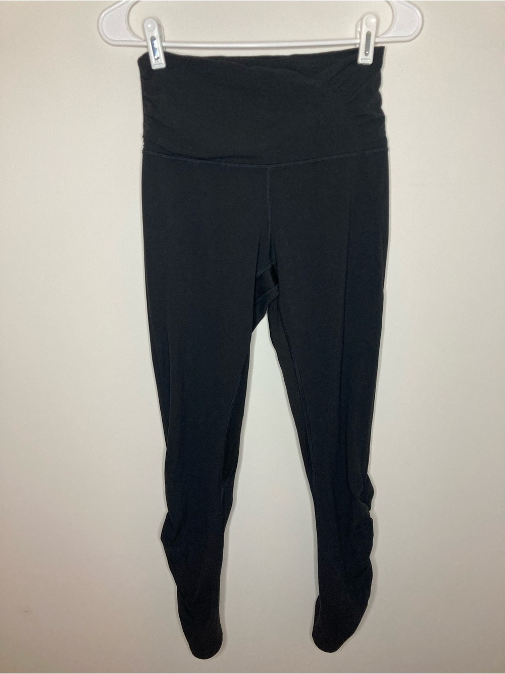 lululemon Black high-waisted leggings with ruched detailing size 8